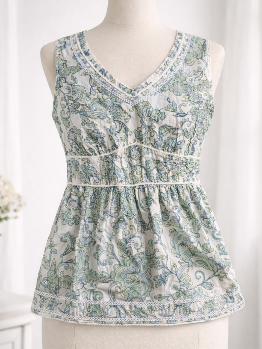 Eddie Bauer Floral Sleeveless Top - Green and White